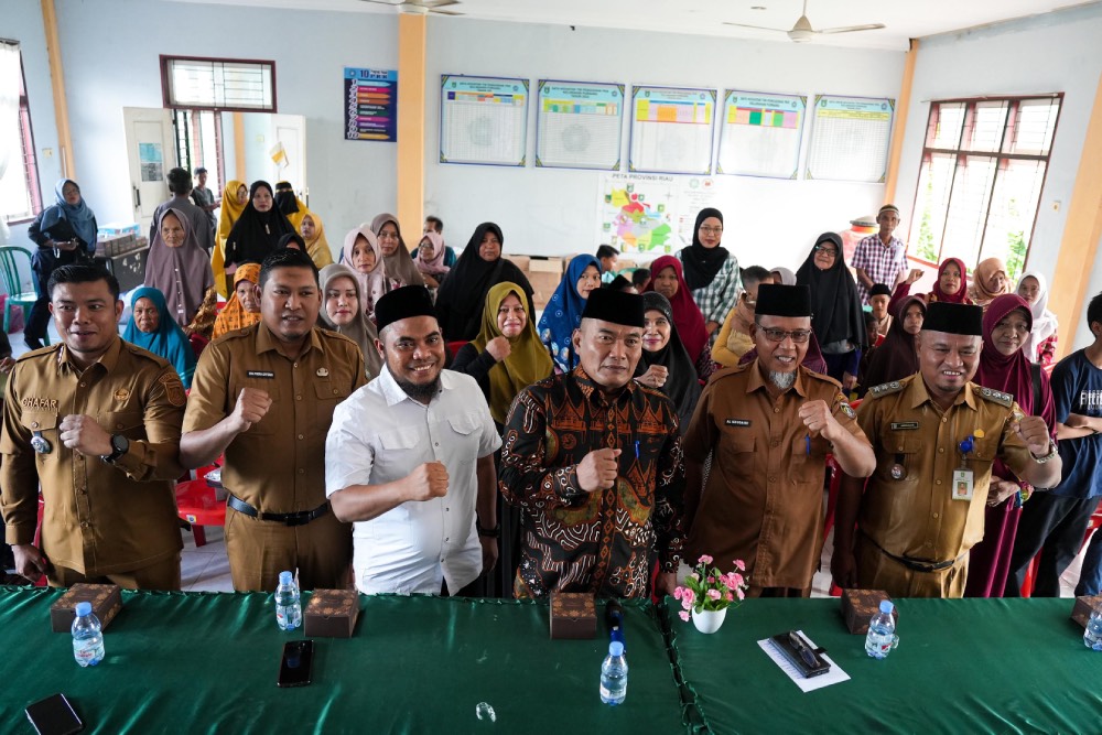 PT Pelabuhan Dumai Berseri Hadirkan Kepedulian Lewat Aksi Khitanan dan Bantuan Sembako